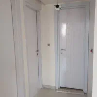 نصاب درب ورودی اتاقی سرویس پلی وود MDF و تمام چوب