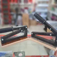 گردو و بادام شکن