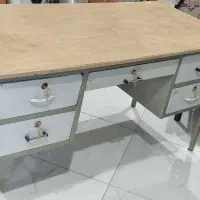 میز تحریر فلزی