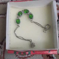 دستبند نقره با سنگ زمرد