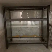 ویترین شیشه ای