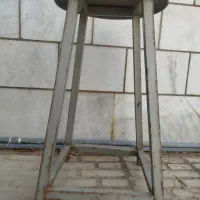 چهار پایه فلزی