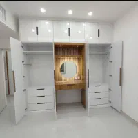 کارگر ساده کابینت سازی