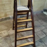 نردبان چوبی