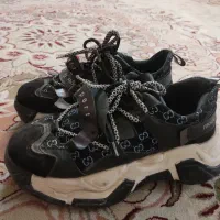 تعدادی کفش درحد نو|کیف، کفش، کمربند|کاشان, صنعت|دیوار