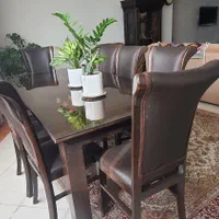میزنهارخوری ۸نفره و۸عدد صندلی چرمی کاملاً سالم|میز و صندلی غذاخوری|کرج, اتحاد|دیوار