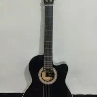 گیتار یاماها مدل M60