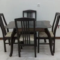 میز نهار خوری ۴ نفره در حد نو