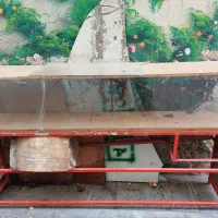 ویترین اهنی