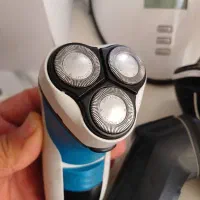 تعدادی ریش تراش فیلیپس اصلی|آرایشی، بهداشتی، درمانی|تهران, شهرک فرهنگیان|دیوار