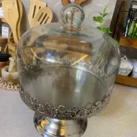 ظرف پذیرایی و کیک تولد