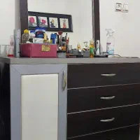 میز آرایش MDF با آینه شیک و کاملا سالم