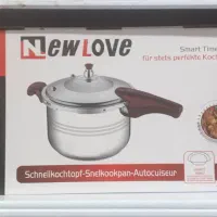 زودپز استیل در دو طرح و اندازه مختلف