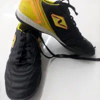 کفش های اورجینال چمن و سالن شماره ۳۷و۳۸|تجهیزات ورزشی|مرودشت, پشت سایپا‎|دیوار