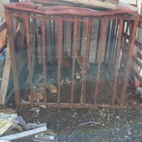 قفسه مرغ آهنی