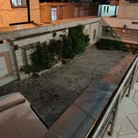 منزل ویلایی جنوبی با دو باب مغازه بر خ قلعه