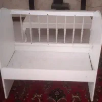 تخت نوزاد بغل تختی مادر در حد نو