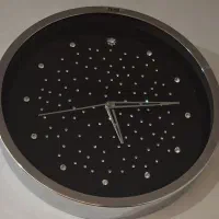 ساعت دیواری دلوکس تخفیف میدهیم