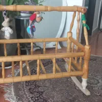 گهواره چوبی سنتی|تخت و صندلی بچه|کرمانشاه, |دیوار