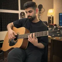 گیتار یاد می‌دم با سلیقه‌ی خودت