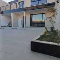 طبقه همکف با ورودی مجزا و مدرن