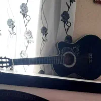 گیتار و پایه ارگ