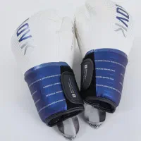 OUTSHOCK دستکش بوکس دخترانه شماره 8|تجهیزات ورزشی|تهران, اسفندیاری|دیوار