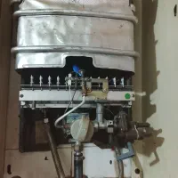 سرویس‌کار آبگرمکن دیواری و شیرآلات