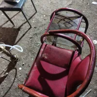 صندلی راحتی برای تلفن زدن فقط ۸۰۰ تومان