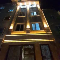 اپارتمان۹۰متر۲خواب نوسازتکواحدی پارکینگدارطبقه اول