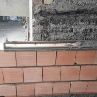بنا کاشی کاری و دیوار چینی و..