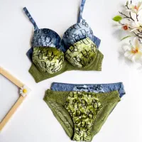 لباس زیر|لباس|قم, حاج خلیل|دیوار