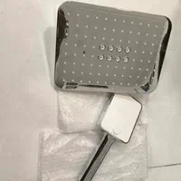 تعدادی سر دوش حمام