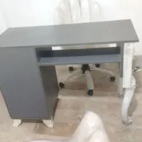 میز ناخن کاملا نو استفاده نشده سه کشو‌و جا دار