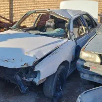 به یک نفر قفل ساز و تودوزی کار وسپر ساز