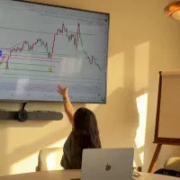 آموزش ترید و استخدام کارآموز بدون محدودیت سنی