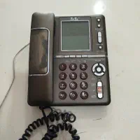 تلفن رو میزی