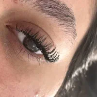 اکستنشن و لیفت مژه و ابرو|خدمات آرایشگری و زیبایی|نجف‌آباد, ویلاشهر|دیوار