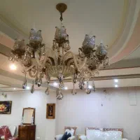 یک عددلوستر ۱۲ شاخه و سه تا دیوار کوب