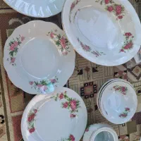 سرویس چینی گل قرمز