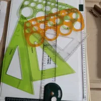 تخته رسم و وسایل معماری