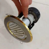 قاب  و فریم همراه با لامپ هالوژن ال ای دی|لامپ و چراغ|کرج, کوی کارمندان شمالی|دیوار