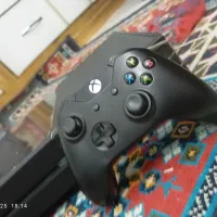 ایکس باکس وان|کنسول، بازی ویدئویی و آنلاین|رباط‌کریم, کیکاور|دیوار