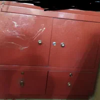 صندوق کارکرده اما تمیز بدون زنگ زدگی