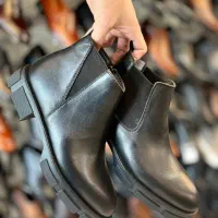 نیم بوت های تمام چرم طبیعی گاوی اصل شب یلدایی رسید