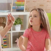 پرستار و معلم خصوصی