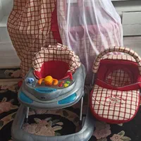 روروئک کریر وتخت اسپانیایی نوزاد