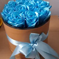 گل رز  با روبان