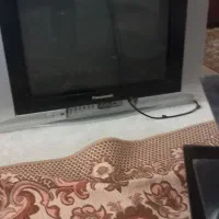 تلوزیون و میز