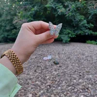 انگشتر پروانه